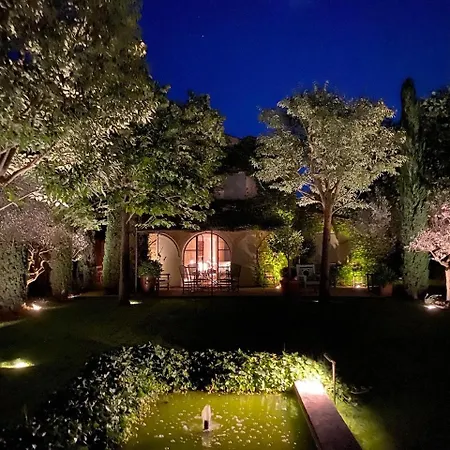 La Cour Interieure Villa Menerbes