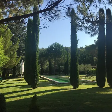 La Cour Interieure Villa Menerbes